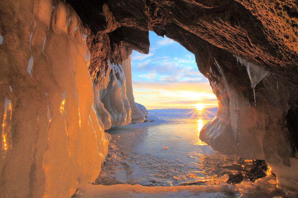 Янтарный грот Байкала.