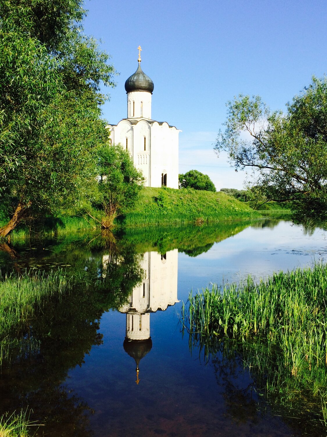 Волшебная церковь  Покрова на Нерли)