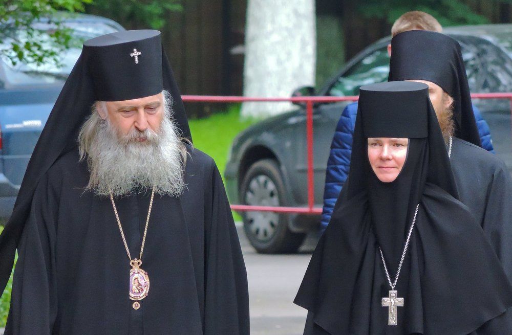 Монастырская жизнь.