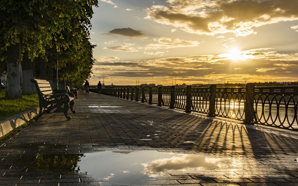 Вечер на набережной