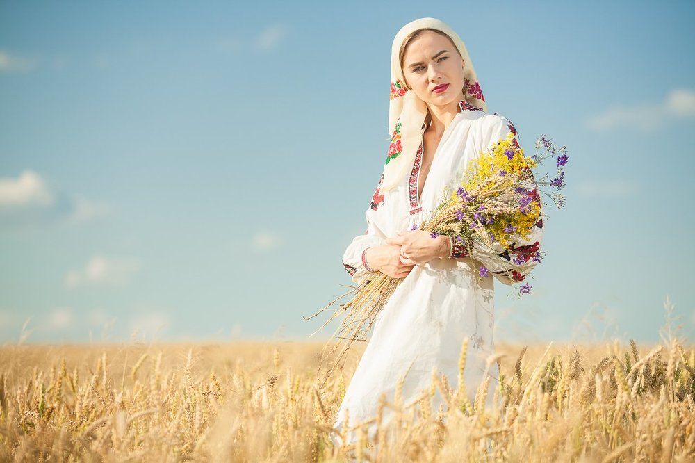 Девушка в хлебах