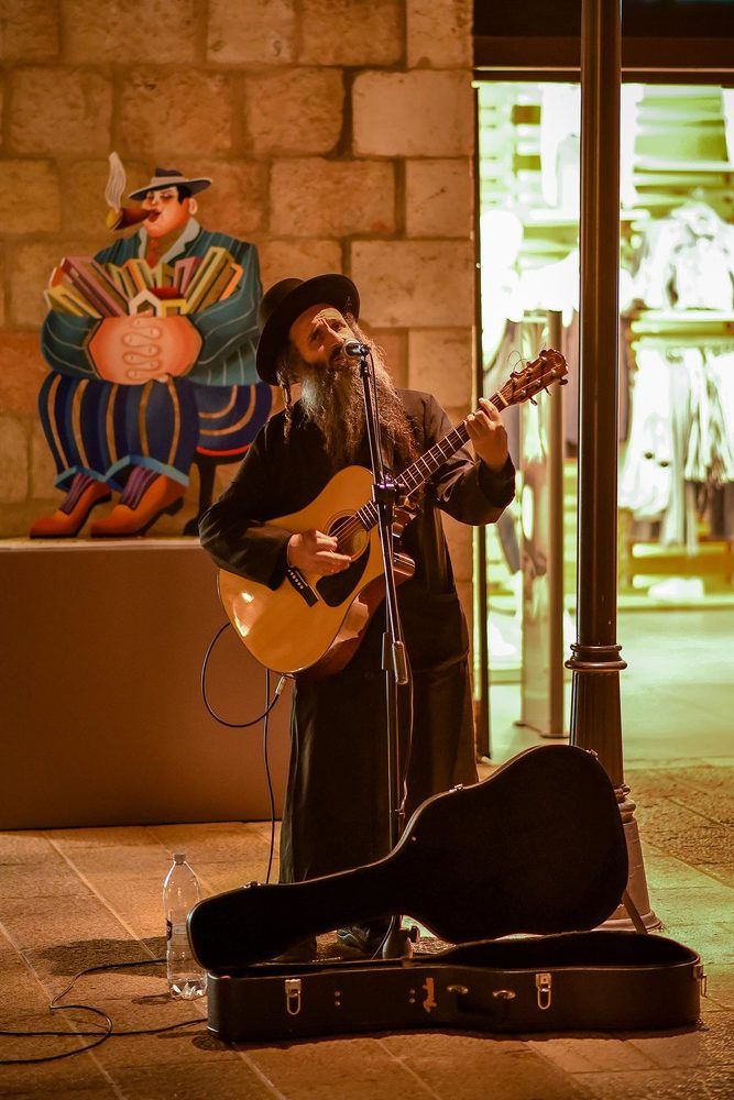 Богач, бедняк..