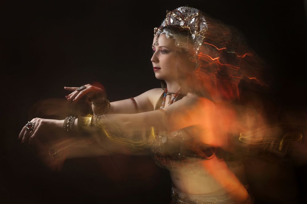 Танец огненной луны