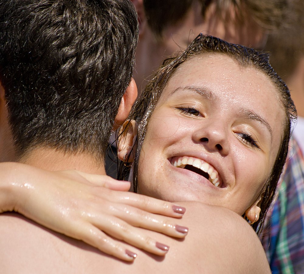 Крепкое мужское плечо