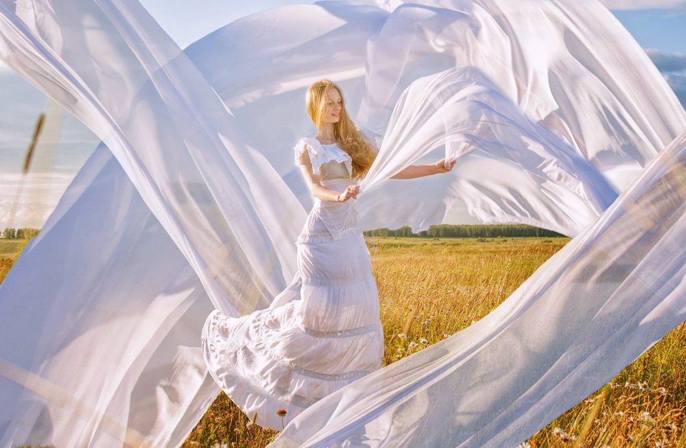 разгоняя облака