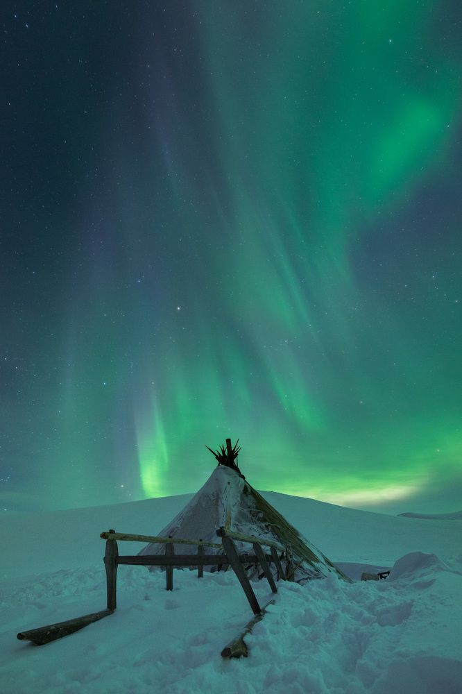 Танцы северной ночи