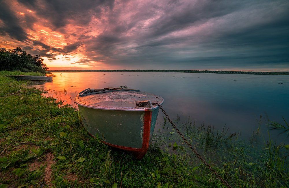 Вечер на Волге