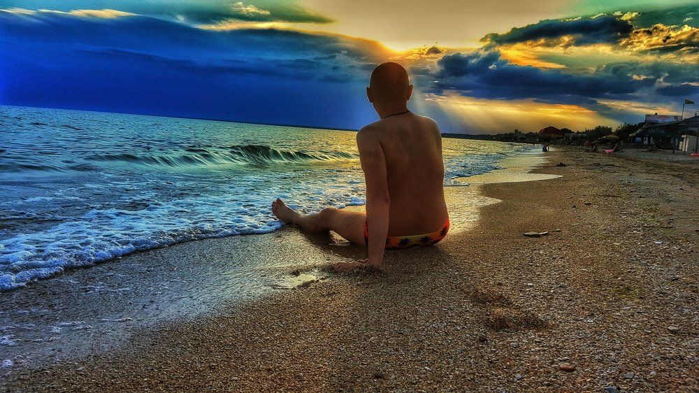 Закат у моря.