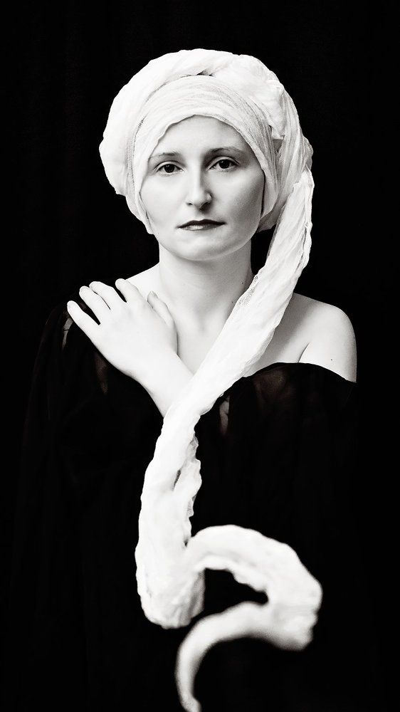 Всё в ней гармония, всё диво