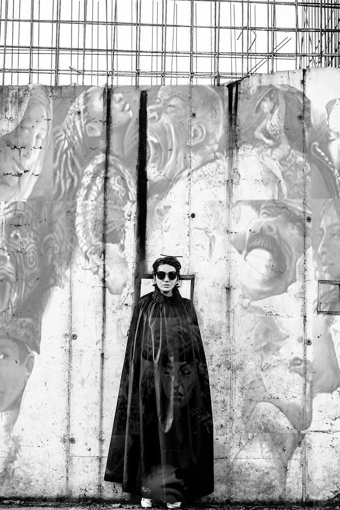 По ту сторону...