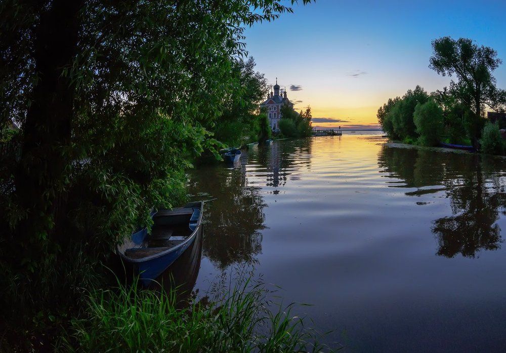 По Золотому кольцу России