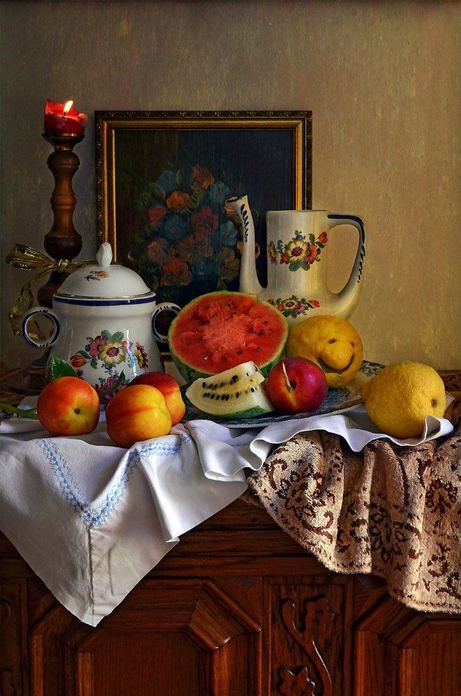 Натюрморт с арбузами и персиками