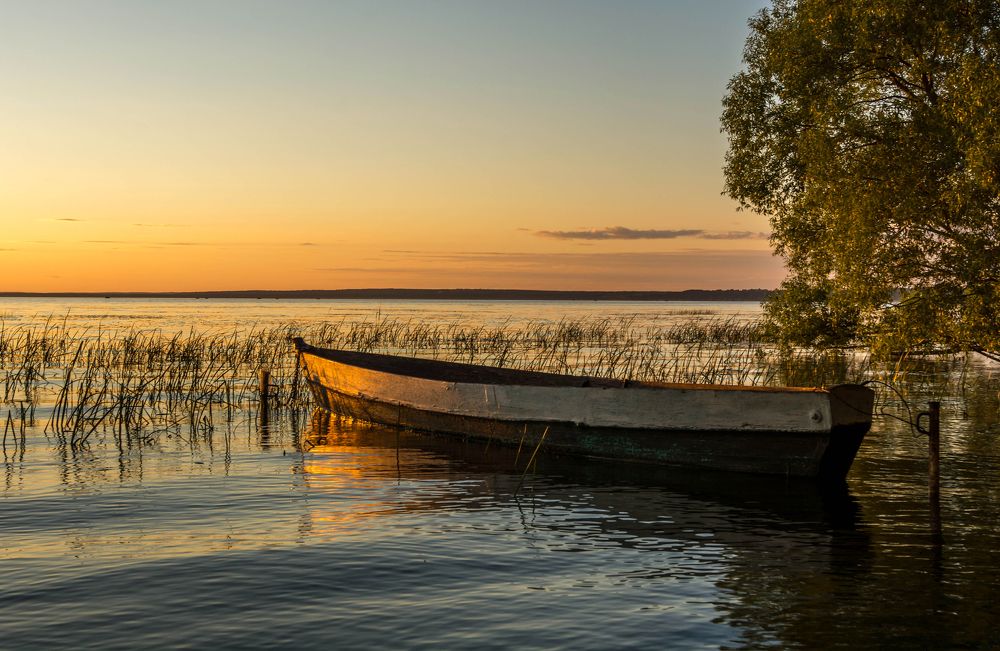 Золотой закат на Озере
