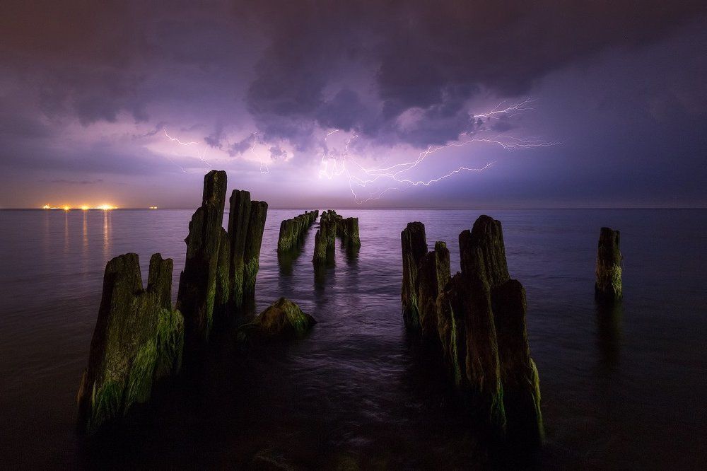 Приближается буря