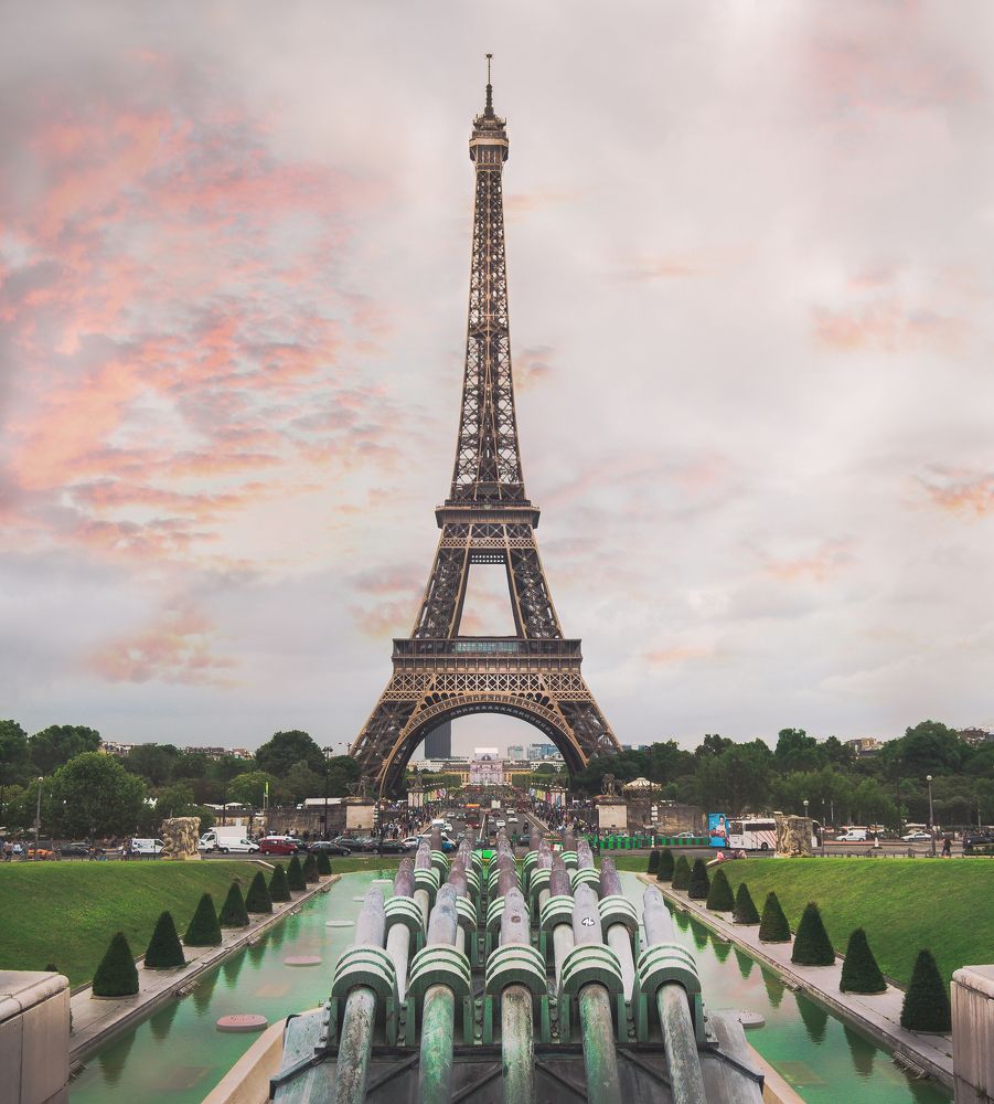 Sunset over the Eiffel tower