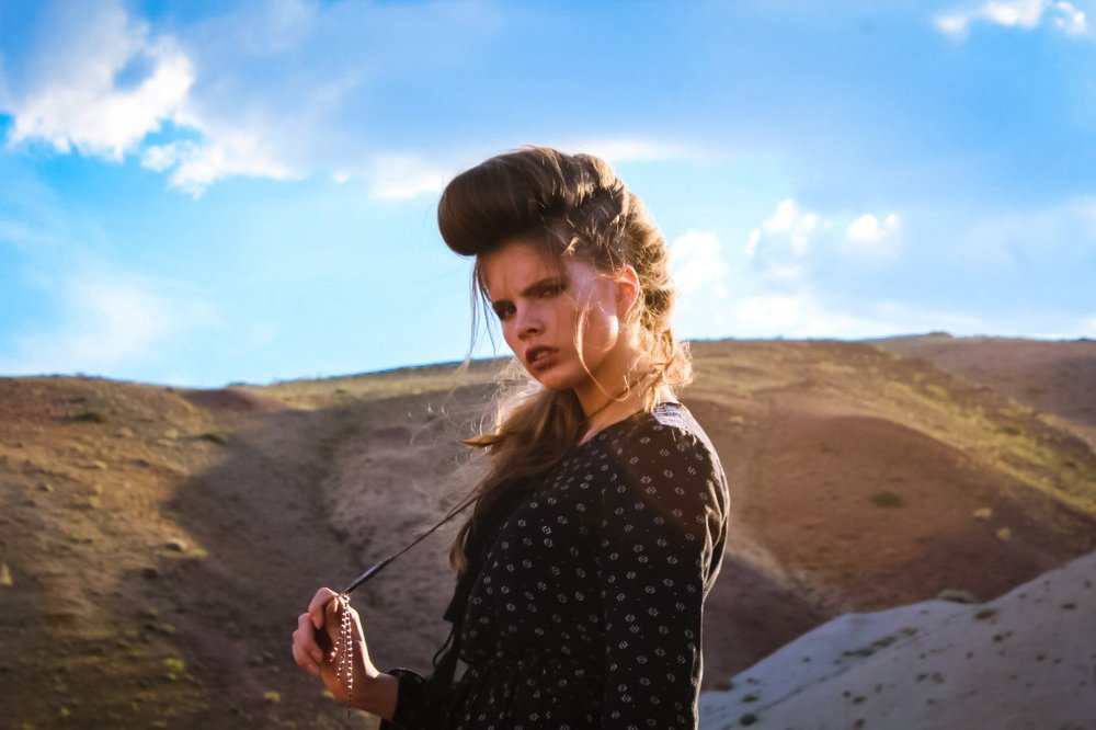 Девушка с Марса