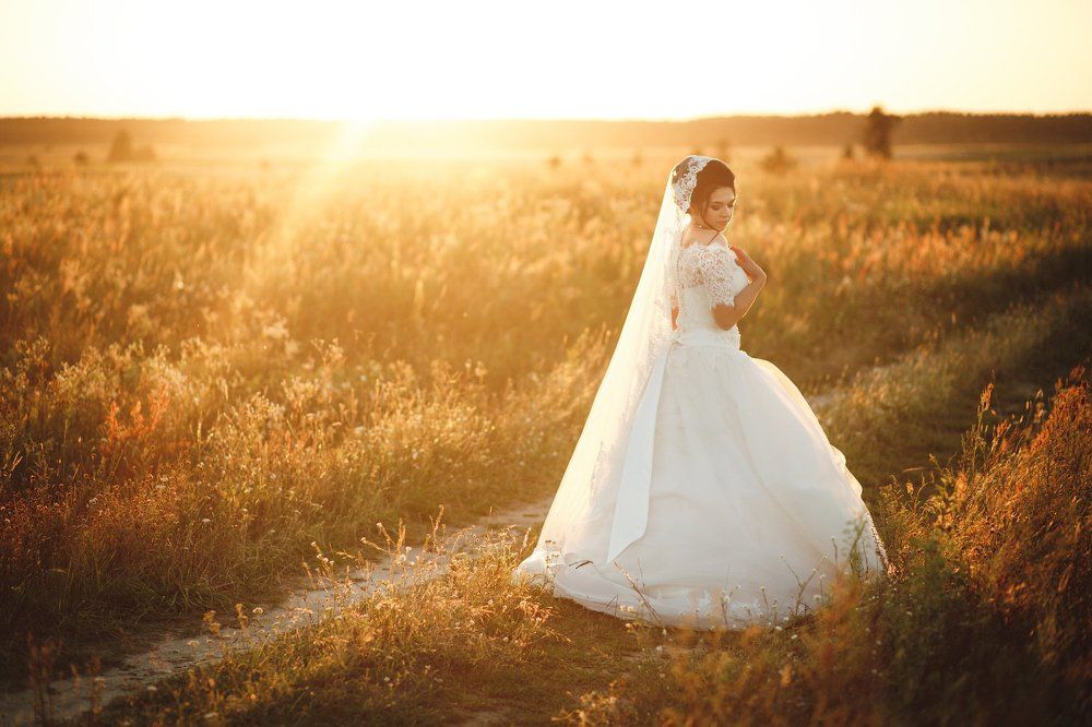 на закате солнца)