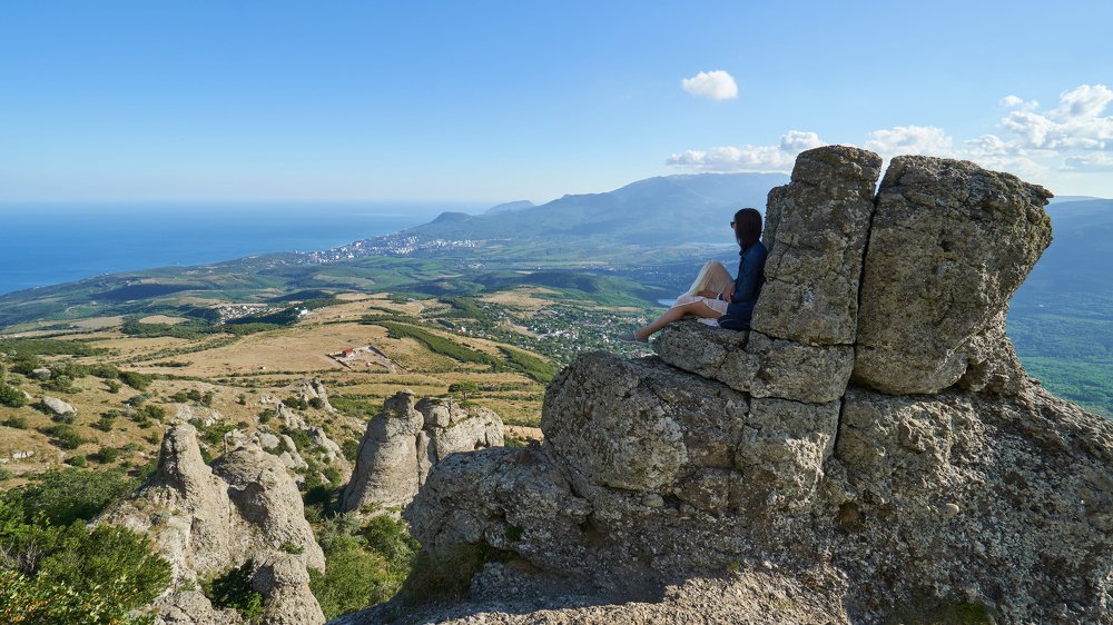 На каменном троне в долине приведений