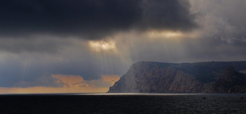 ...тучи сгущались...