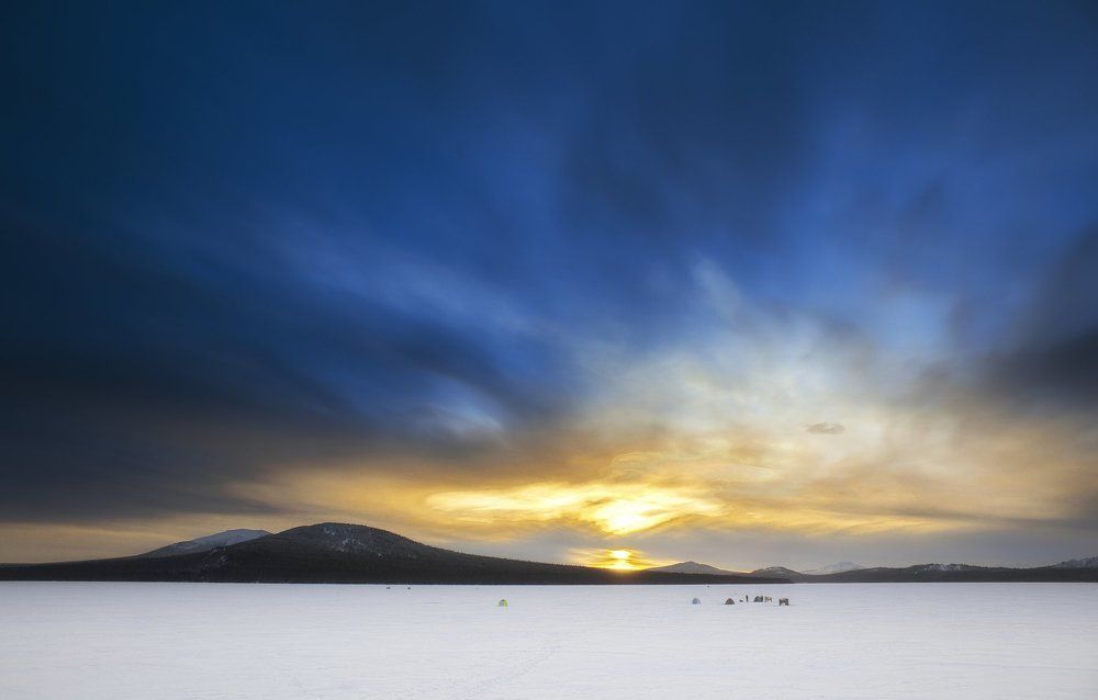 Закат на озере Зюраткуль