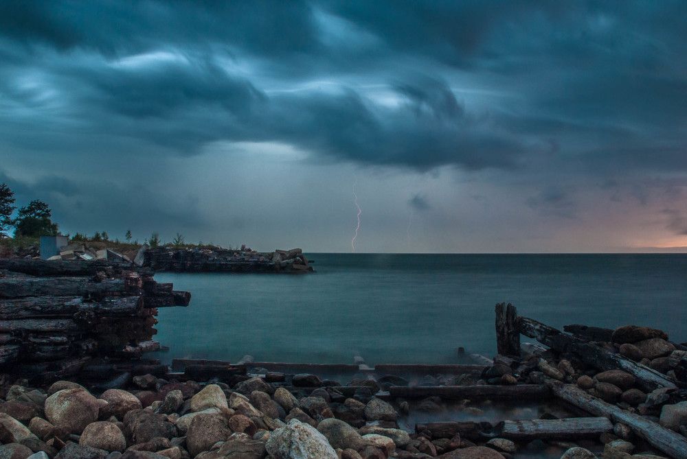 Гроза над Байкалом