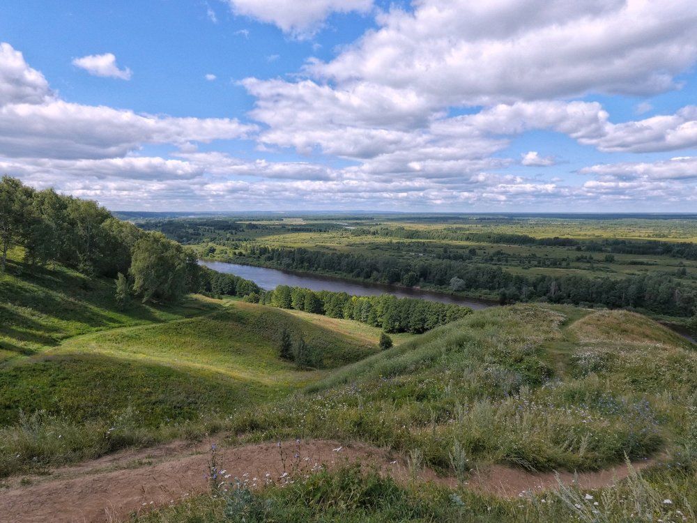 Август на окраине Гороховца.