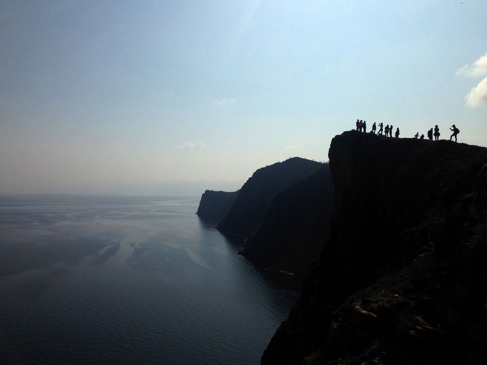 Наблюдаю за наблюдающими