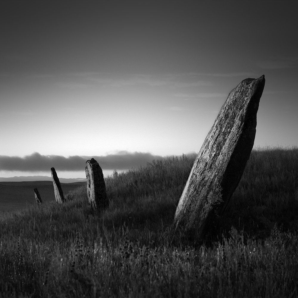 Охранные камни