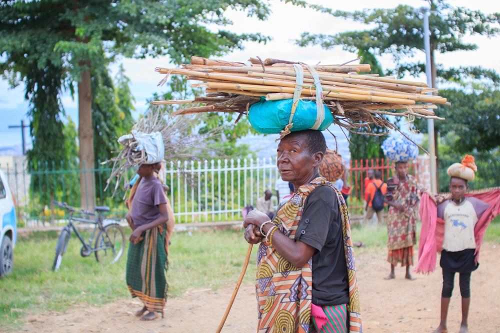 Пожилая жительница Бурунди .