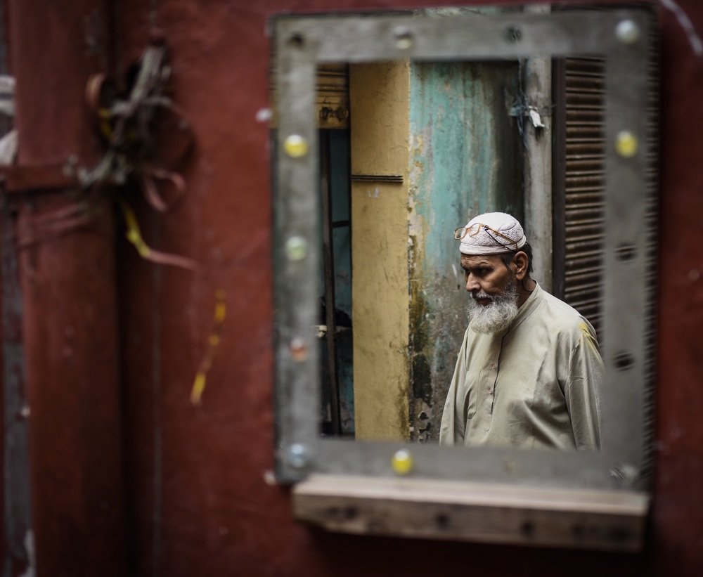 Framing people on street