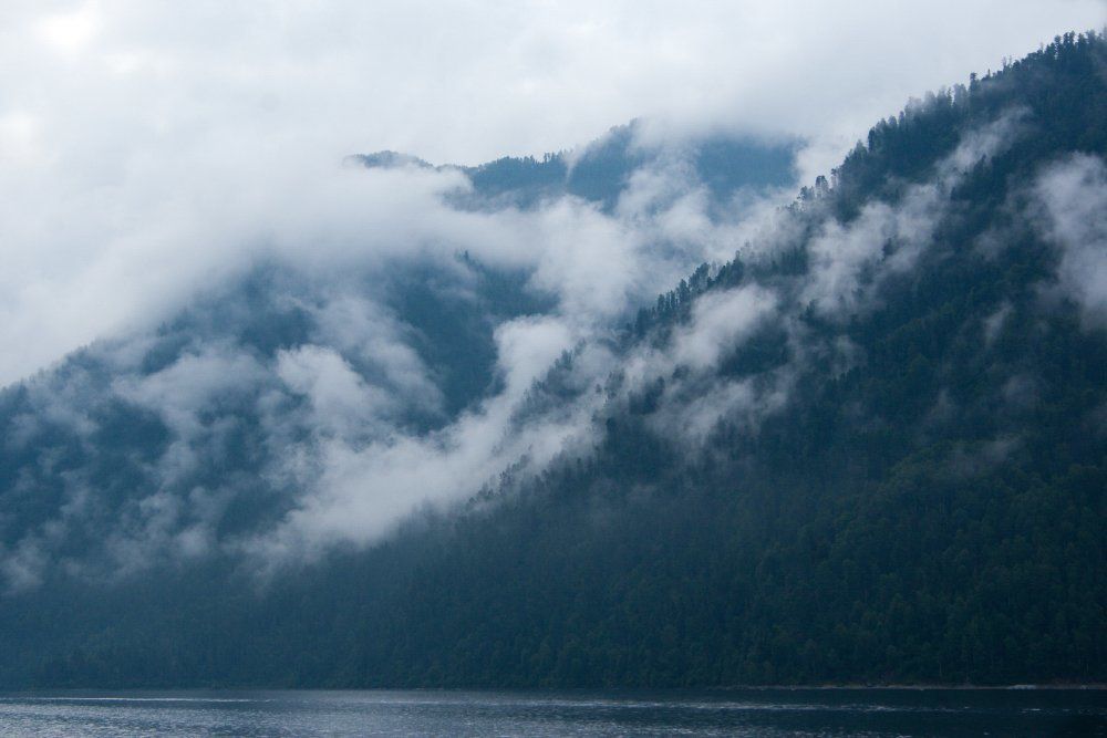 Телецкое озеро утром