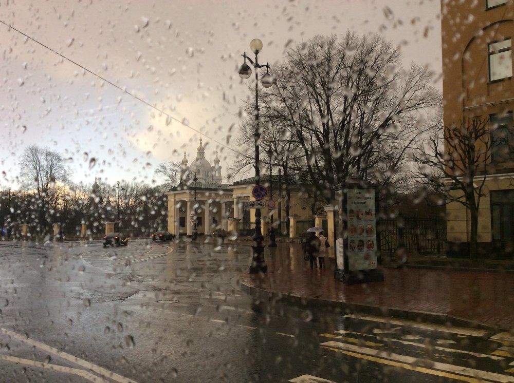 В Питере - дождь и солнце
