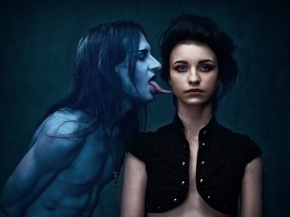 Поцелуй насилу данный...