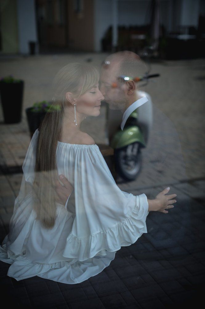 Feel each other, breathe together, love ...