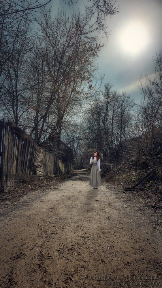 ДЕВУШКА С ЗОНТОМ