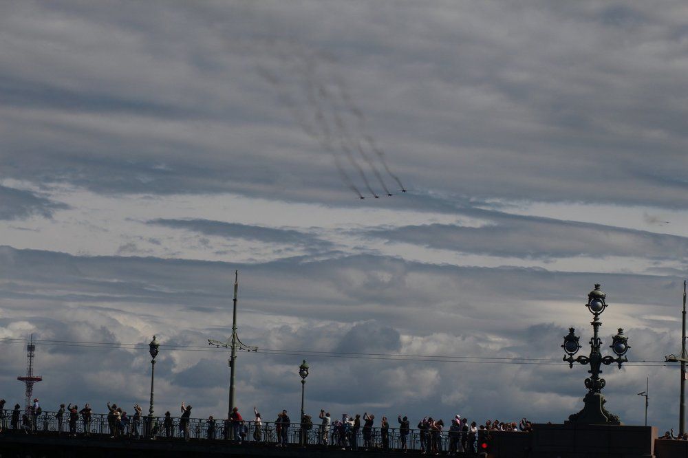 в небе над городом