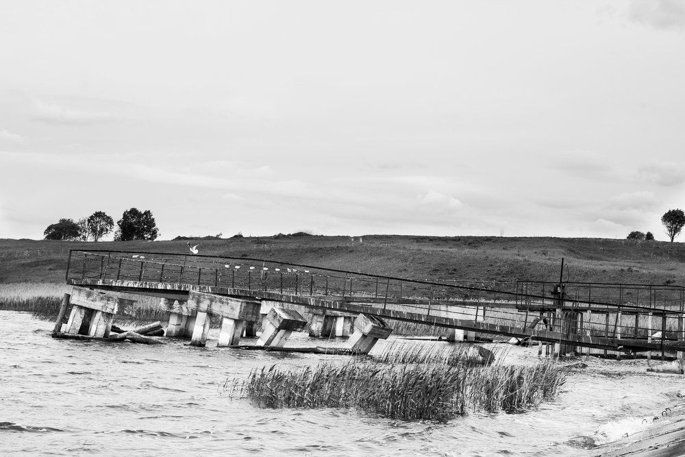 Запущенный водосброс