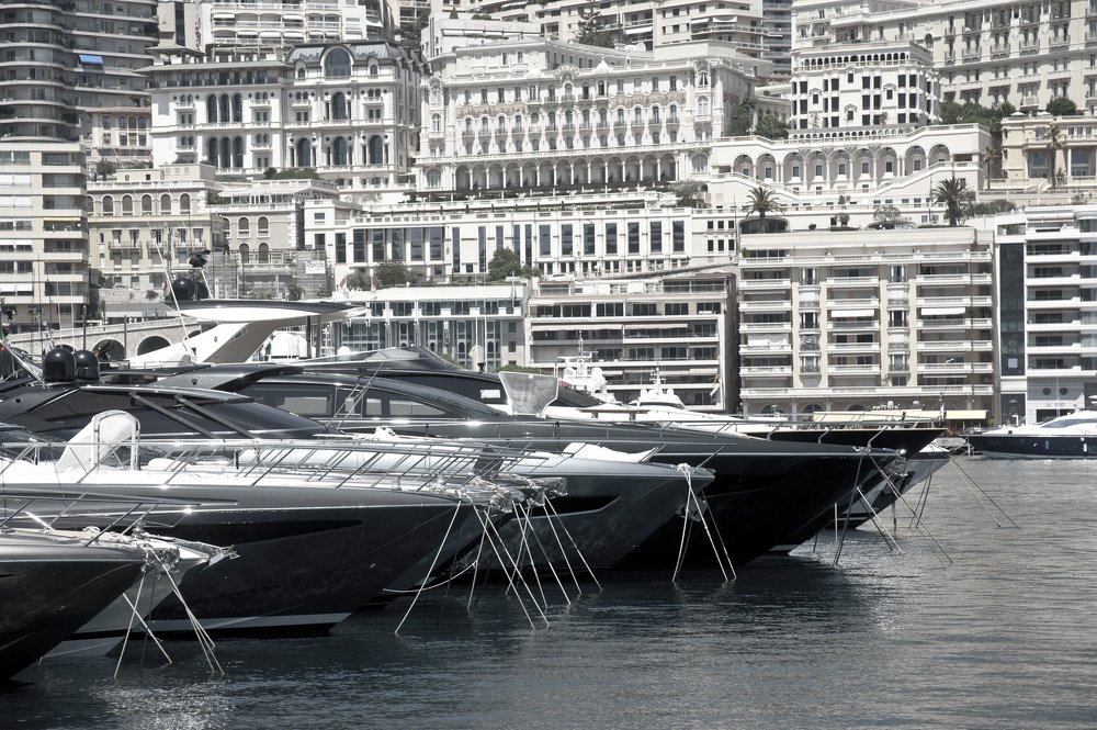 Город цвета денег