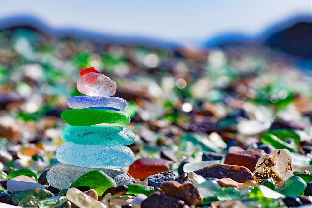 Свет, краски и стекло