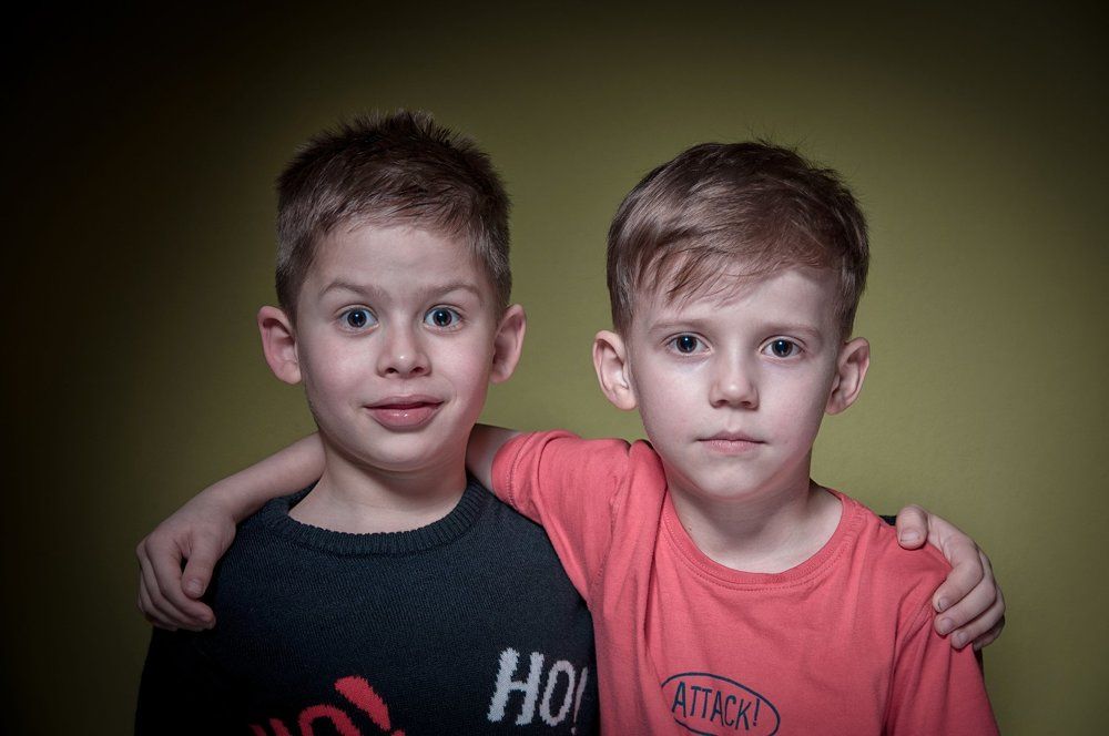 Два брата акробата