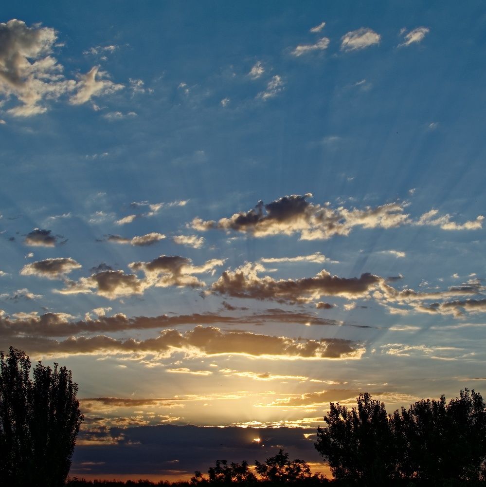 Рассвет над Волгой