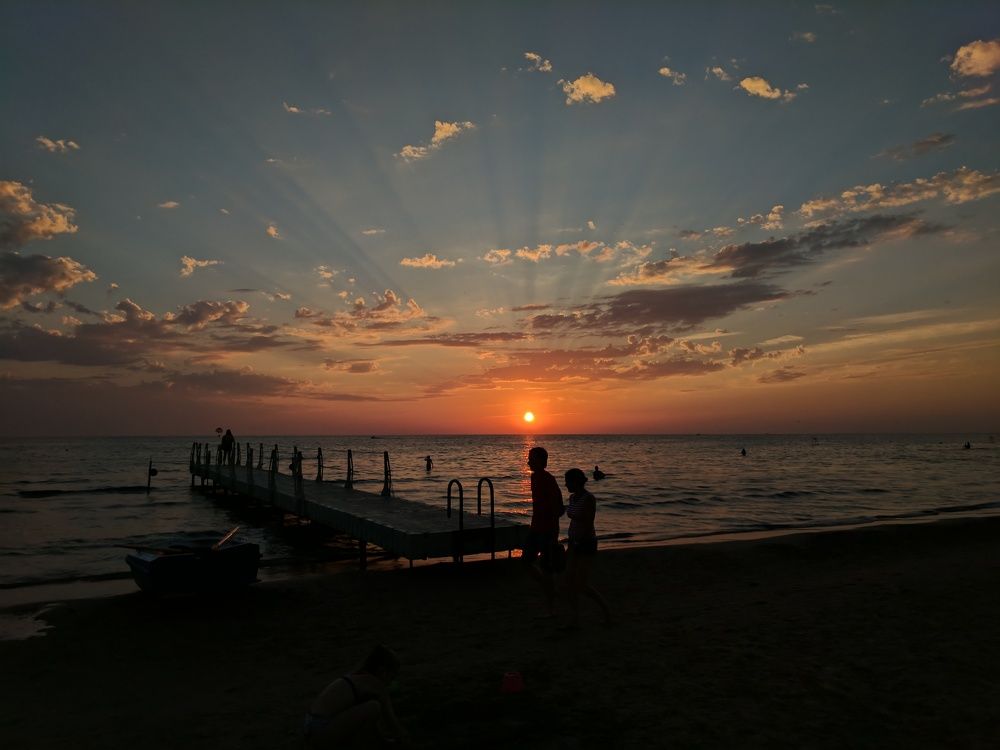 Закат на пляже