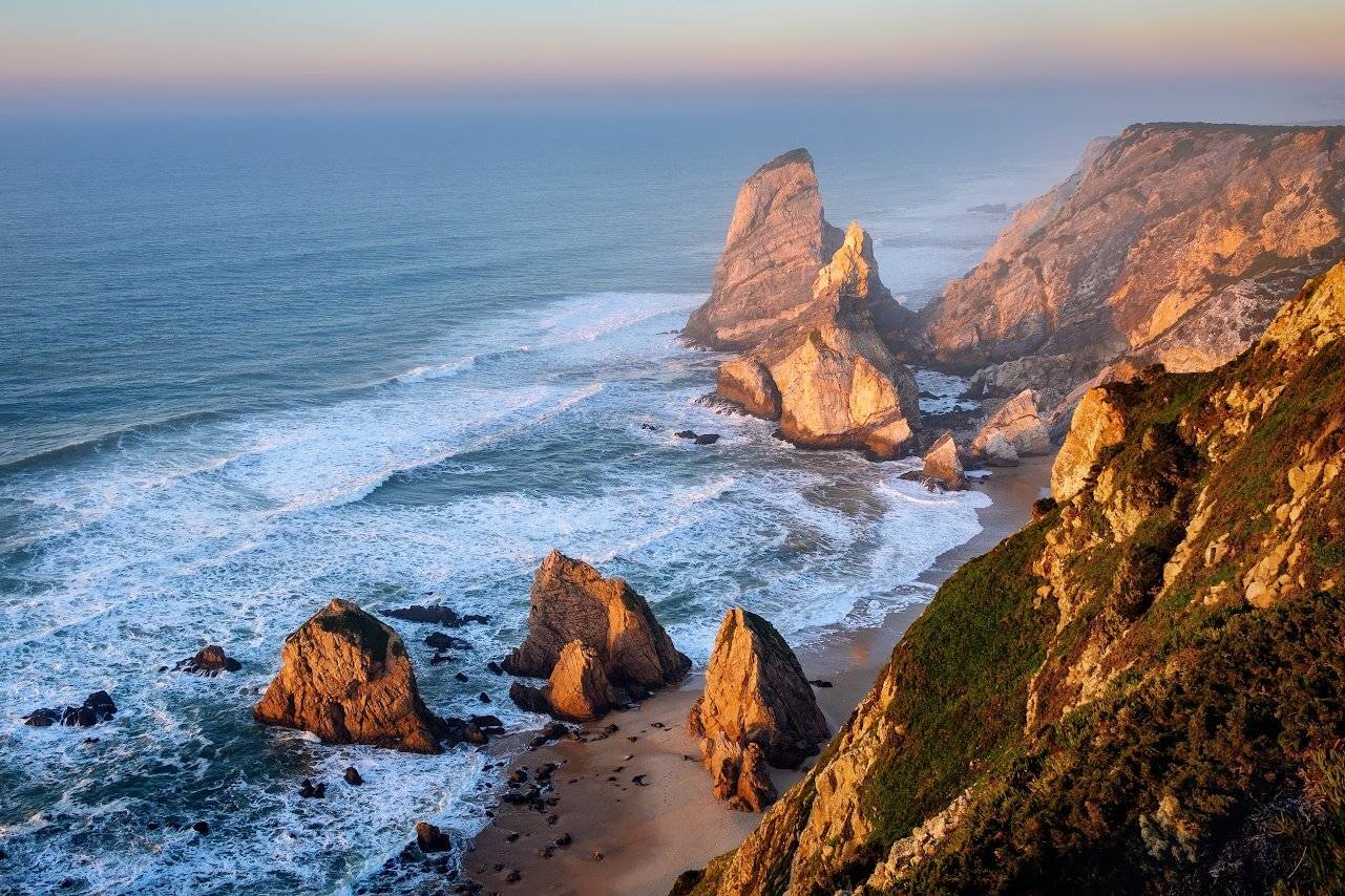 Evening elegy of the ocean.