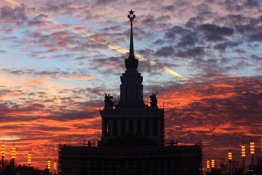 Вднх на закате