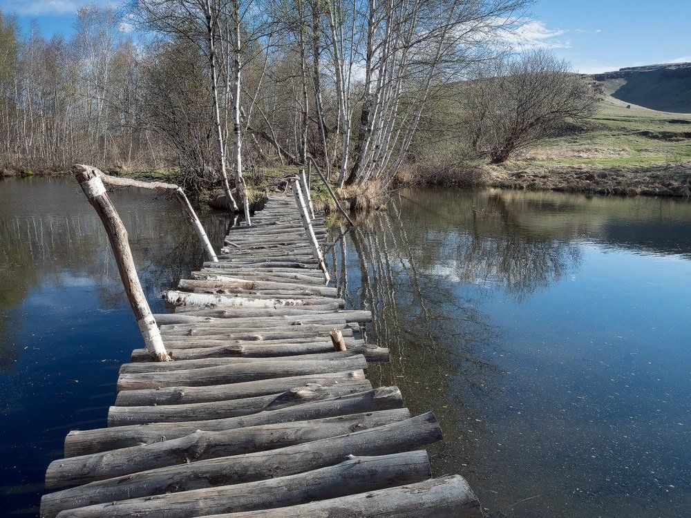 Соединяя берега