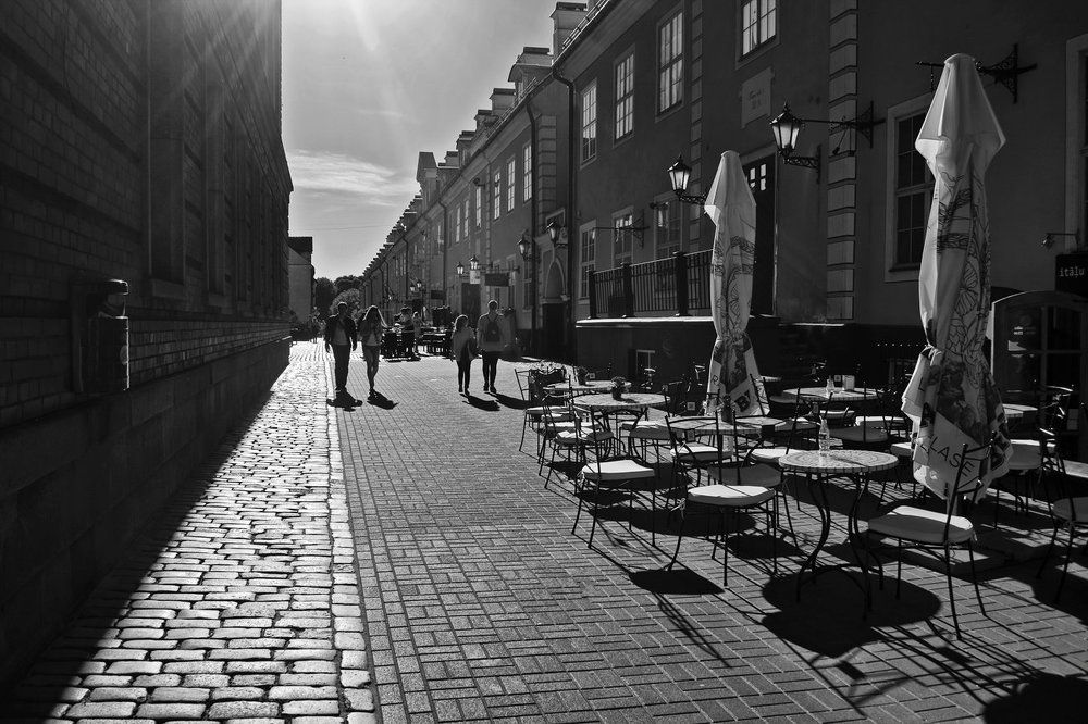 В сопровождении солнца