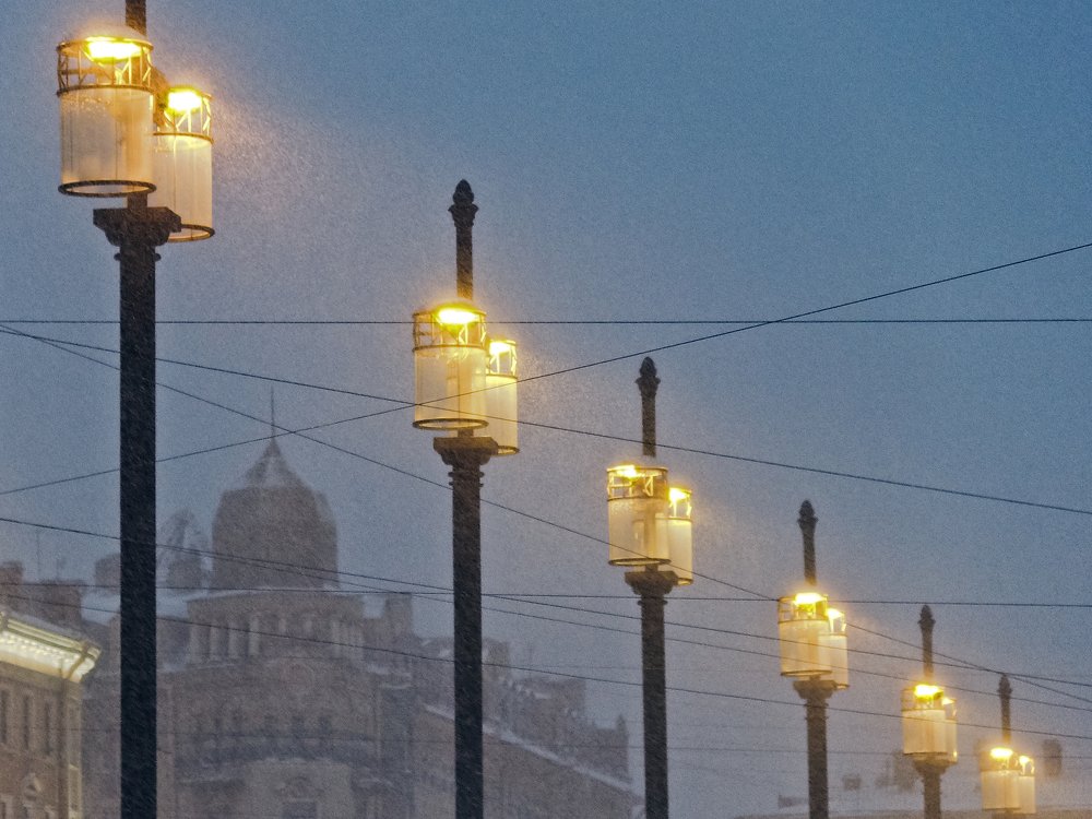 Фонари  Сенной площади в Петербурге.