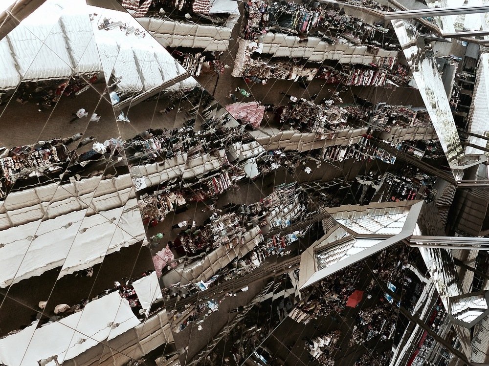 Зазеркалье