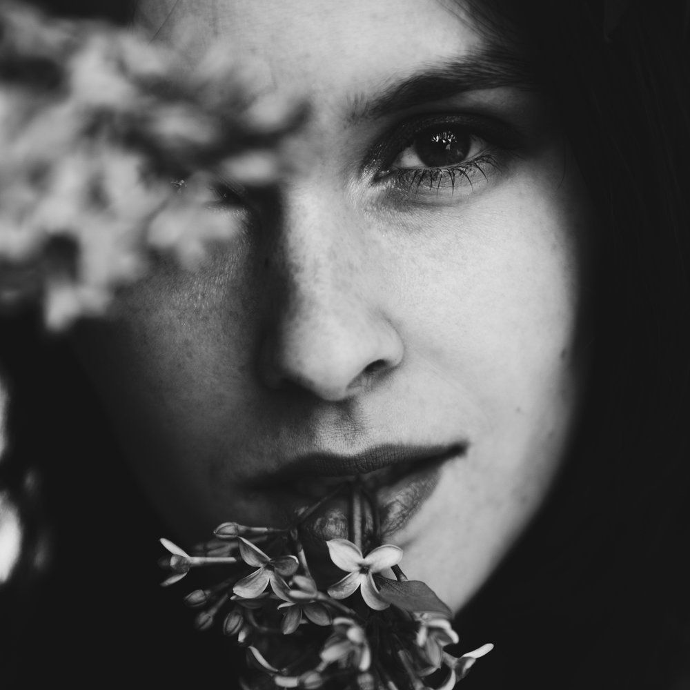 Девушка-весна