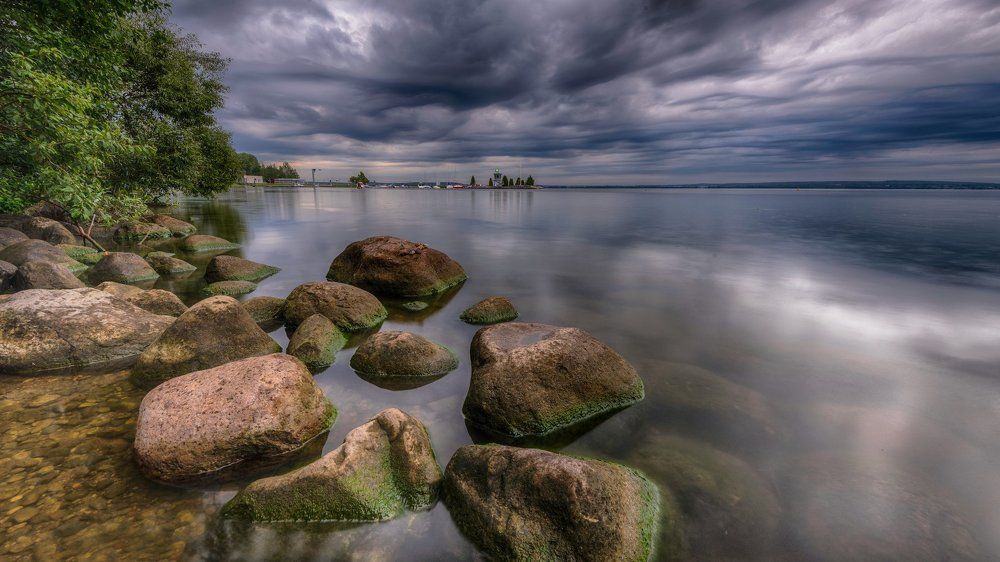 Провожая август